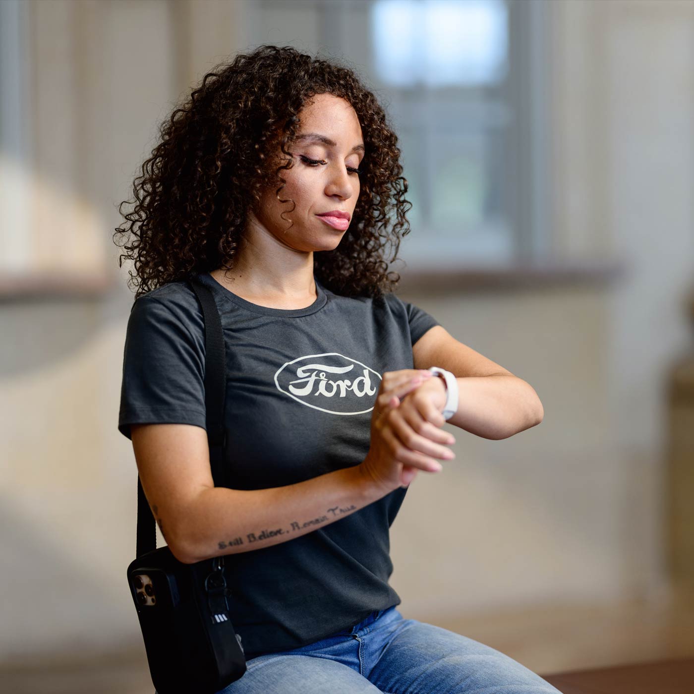 Ford Oval Womens Vintage Charcoal Gray Short Sleeve T-Shirt